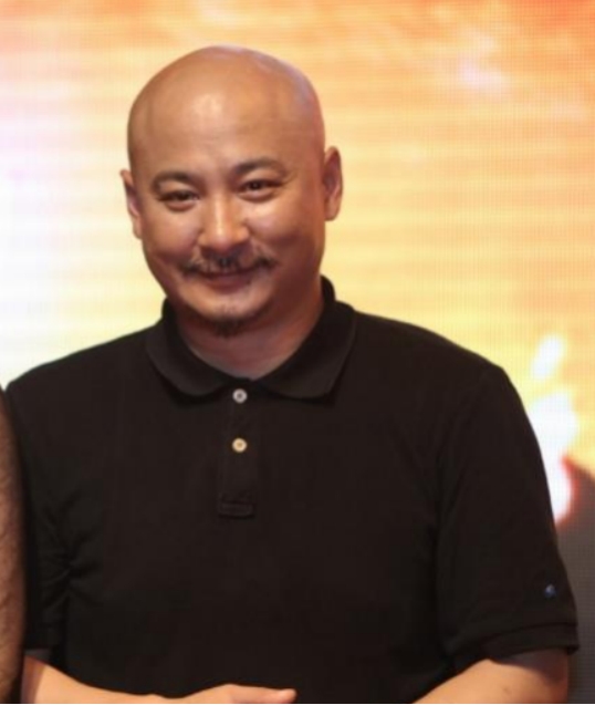 “性感尤物”余男的个人资料简介(生猛人生,和她的唏嘘情史)