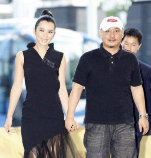 “性感尤物”余男的个人资料简介(生猛人生,和她的唏嘘情史)