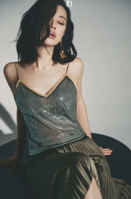 “性感尤物”余男的个人资料简介(生猛人生,和她的唏嘘情史)