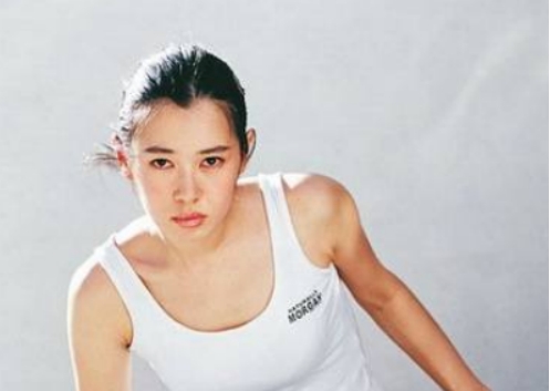 “性感尤物”余男的个人资料简介(生猛人生,和她的唏嘘情史)