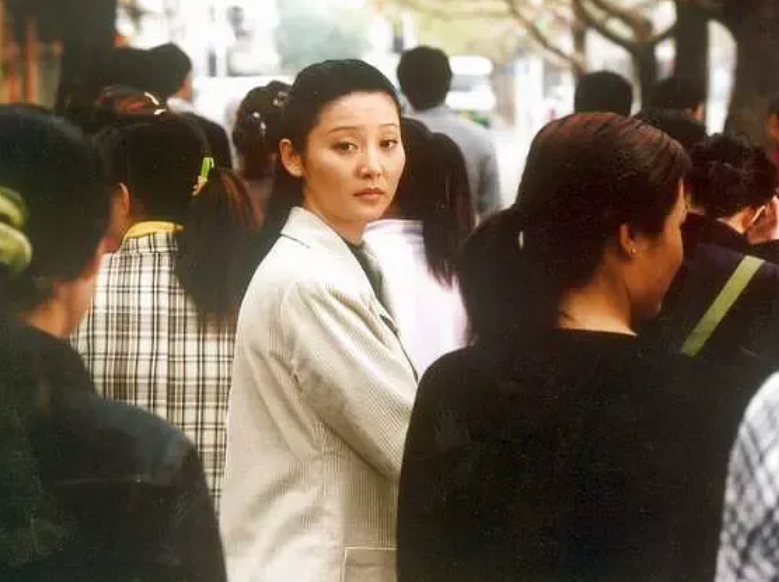 徐帆简介(徐帆当年这么红,为何还做第三者,插足别人的婚姻?)