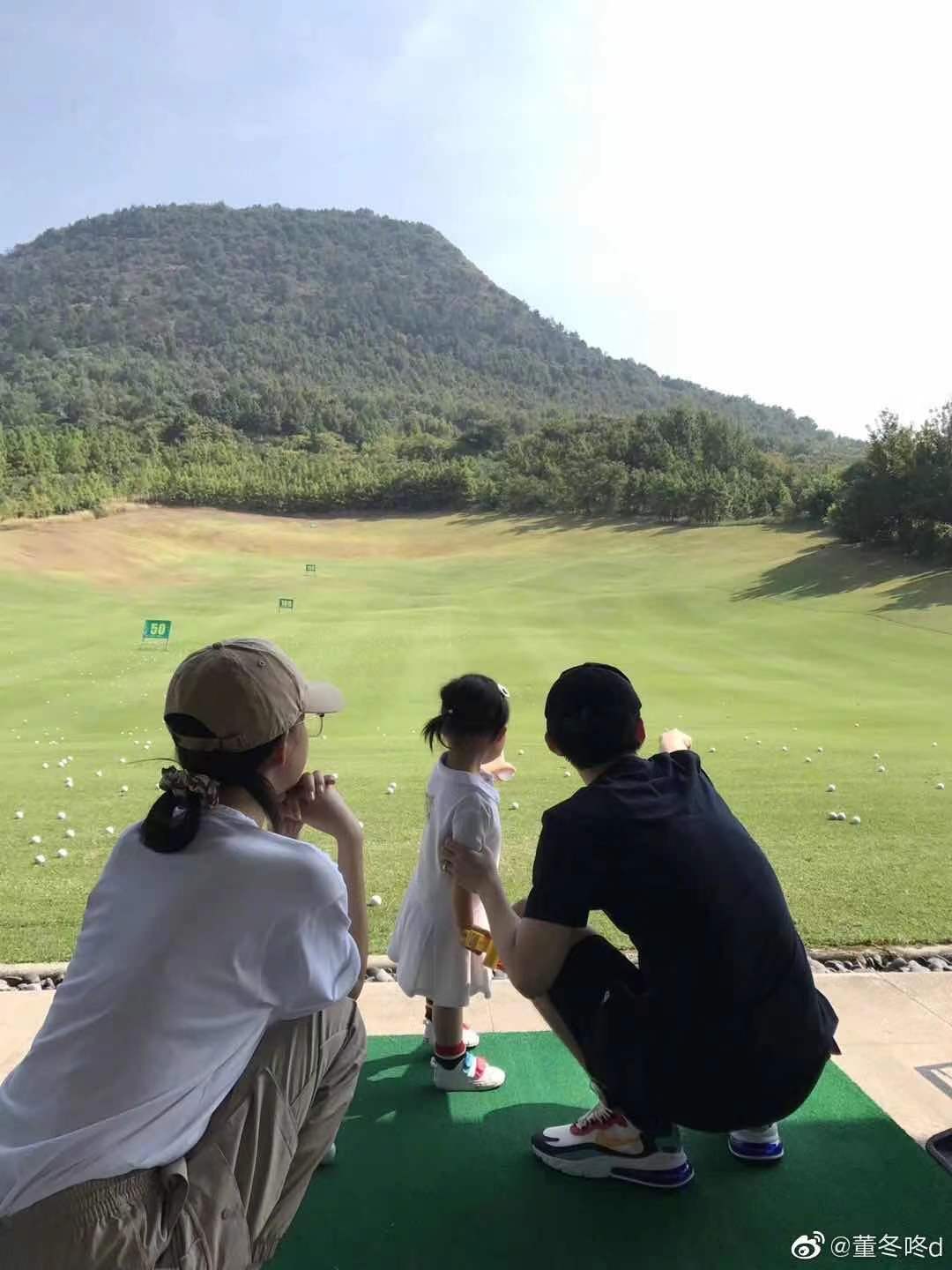 演员董子健个人资料简介(妈妈是王京花,19岁一炮而红,他的家庭不简单)