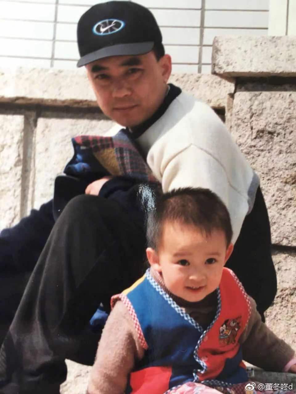 演员董子健个人资料简介(妈妈是王京花,19岁一炮而红,他的家庭不简单)