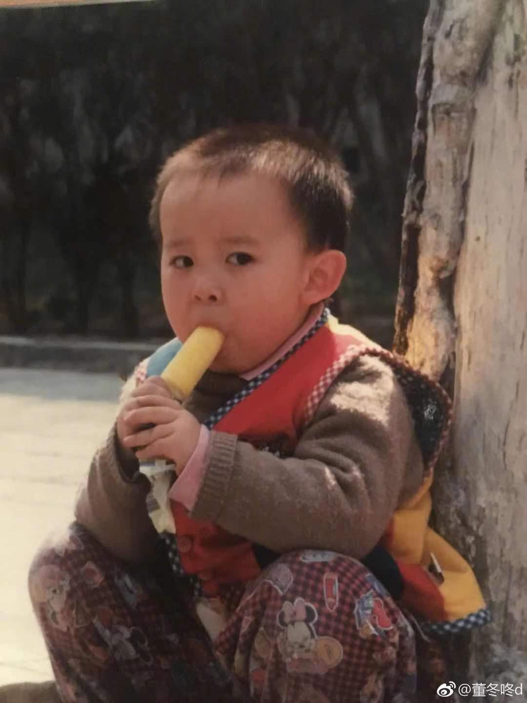 演员董子健个人资料简介(妈妈是王京花,19岁一炮而红,他的家庭不简单)