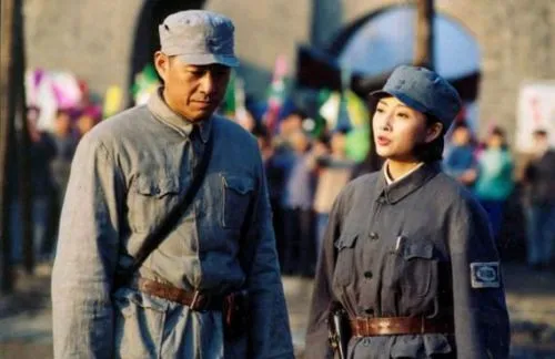 演员殷桃的个人资料简介(一段失败的婚姻,情史一波三折,42岁依旧)