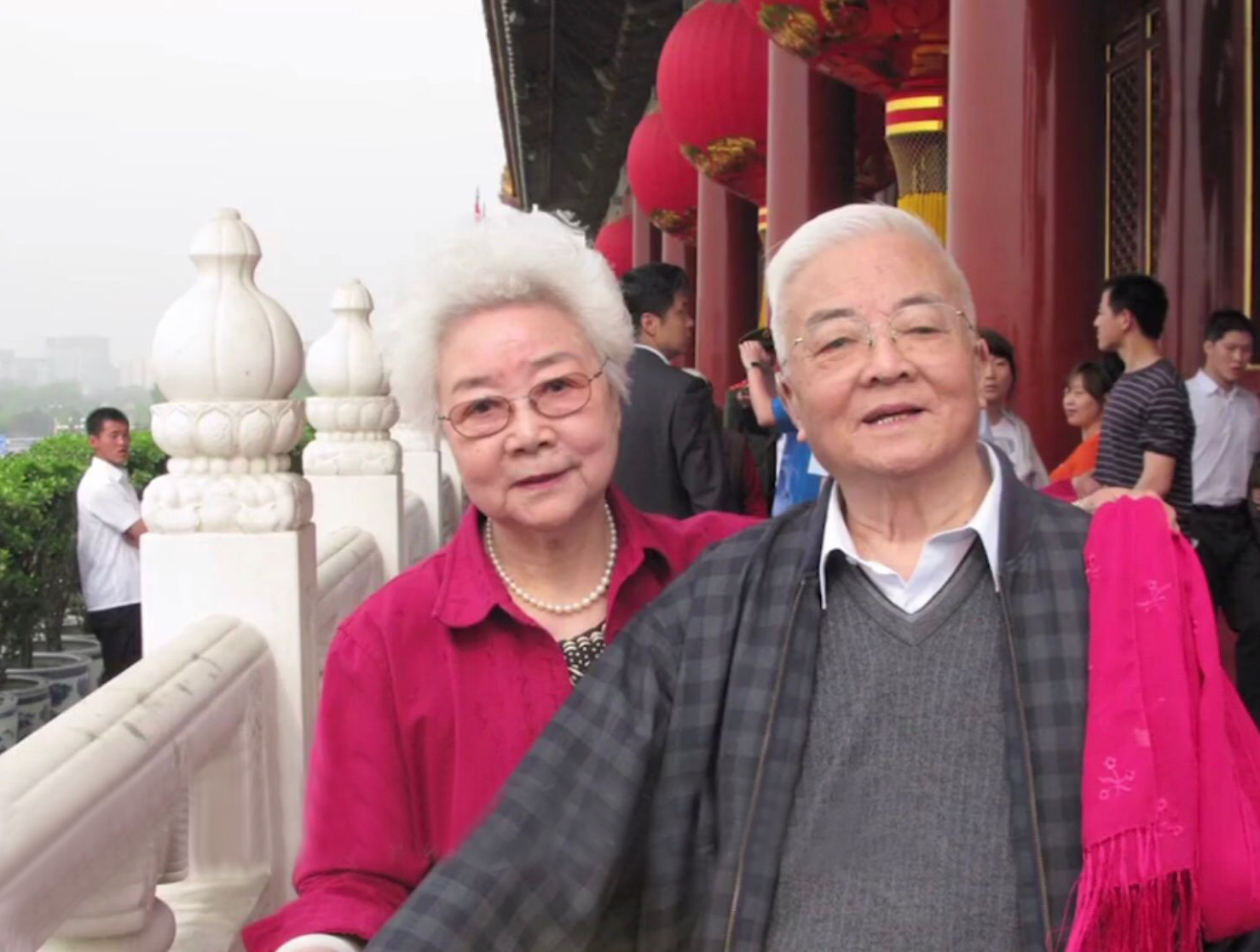 艺术家田华简介(与初恋丈夫爱一生,儿子去世当天她为何还去当评委?)