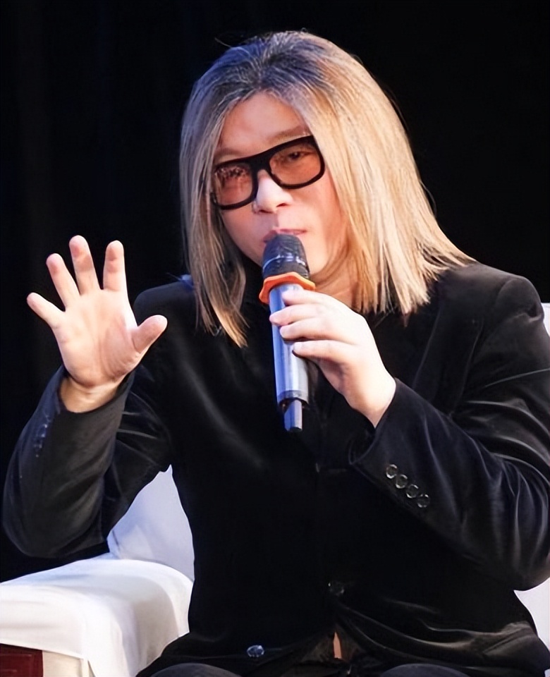 郭峰简介(音乐才子郭峰,60岁仍未婚无子女,还没成家就老了)