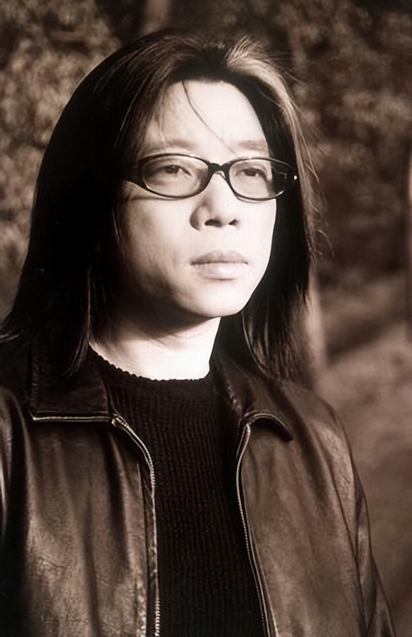 郭峰简介(音乐才子郭峰,60岁仍未婚无子女,还没成家就老了)