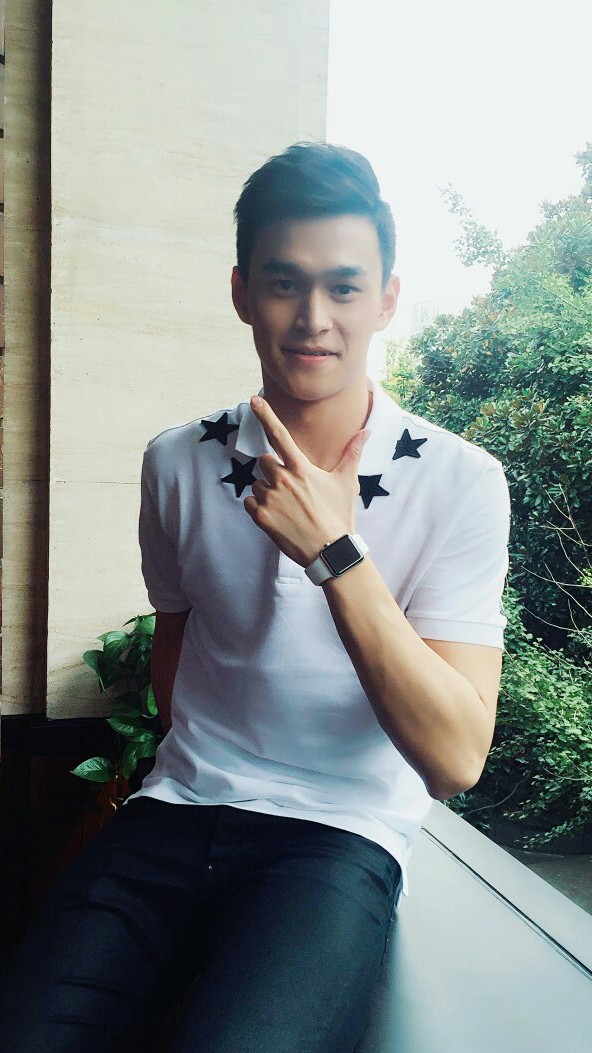 孙杨的简介（游泳运动员孙杨：从世界冠军到直播卖货，走到这一步究竟怪谁？）