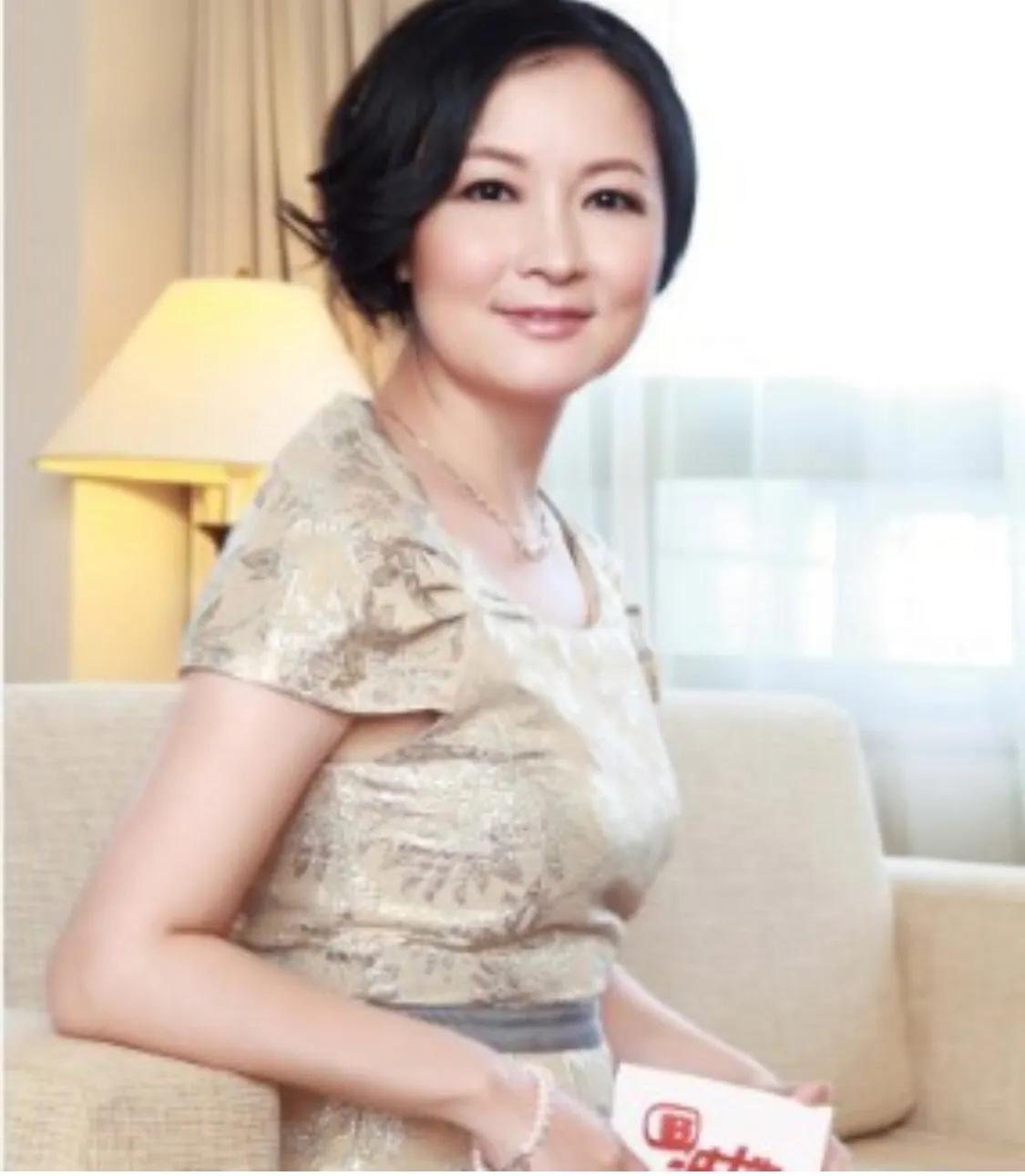 袁鸣简介(上海台曾经的皇牌主持袁鸣)