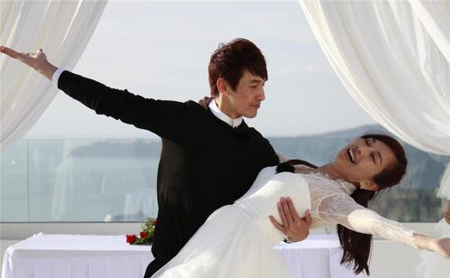 好丈夫陈松伶老公张铎简介(娶大8岁的妻子,姐弟恋多年如一日,至今恩爱如初)