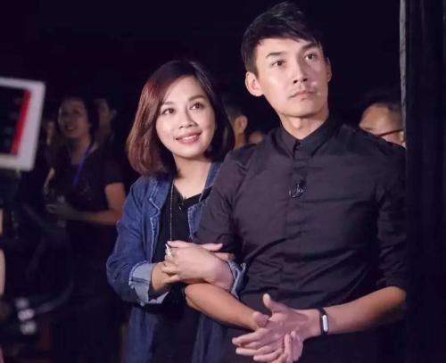 好丈夫陈松伶老公张铎简介(娶大8岁的妻子,姐弟恋多年如一日,至今恩爱如初)