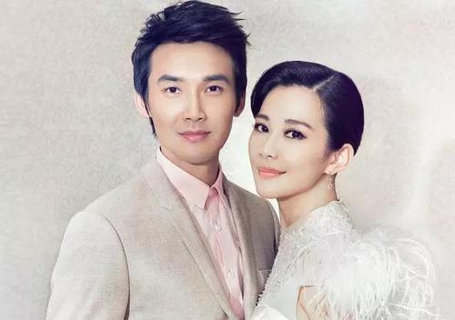 好丈夫陈松伶老公张铎简介(娶大8岁的妻子,姐弟恋多年如一日,至今恩爱如初)