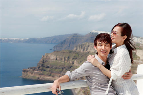 好丈夫陈松伶老公张铎简介(娶大8岁的妻子,姐弟恋多年如一日,至今恩爱如初)