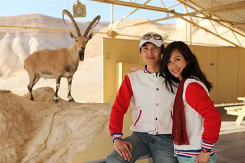 好丈夫陈松伶老公张铎简介(娶大8岁的妻子,姐弟恋多年如一日,至今恩爱如初)