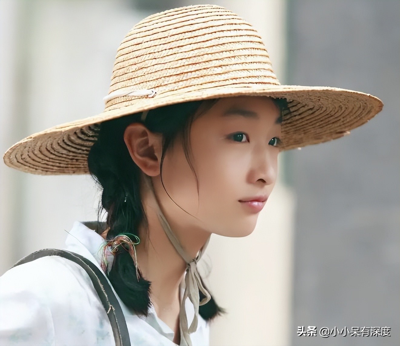 周冬雨简介(她和一位男友、三位绯闻男友的瓜,周冬雨的婚恋困局)