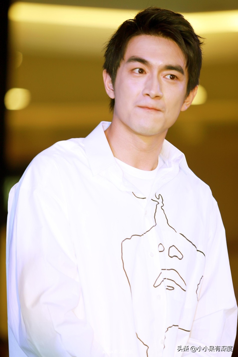 周冬雨简介(她和一位男友、三位绯闻男友的瓜,周冬雨的婚恋困局)