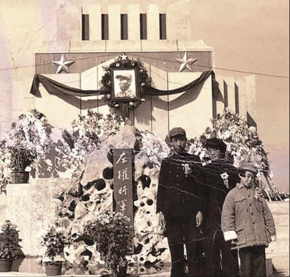 左权简介(为掩护彭德怀等牺牲,死后妻子嫁其秘书,唯一后人承其遗志)