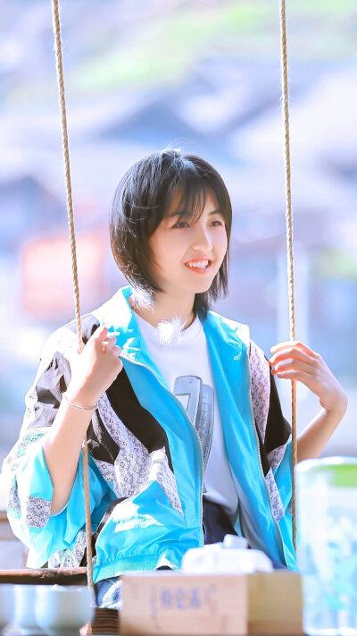 四小花旦是谁(四小花旦差距:张子枫关晓彤口碑好,欧阳娜娜和文琪渐渐没了声音)