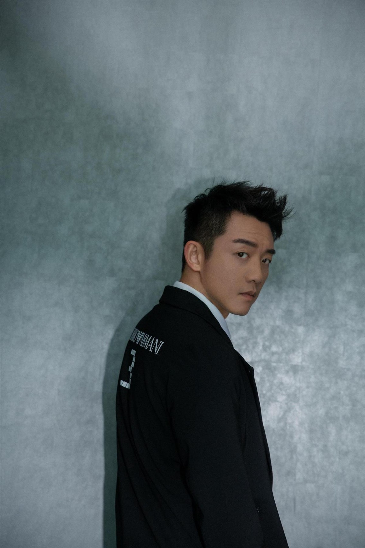 郑凯个人资料简介(被“女海王”骗,被女富豪伤,情感磋磨后娶平凡女孩很幸福)