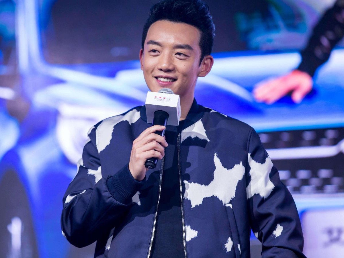 郑凯个人资料简介(被“女海王”骗,被女富豪伤,情感磋磨后娶平凡女孩很幸福)