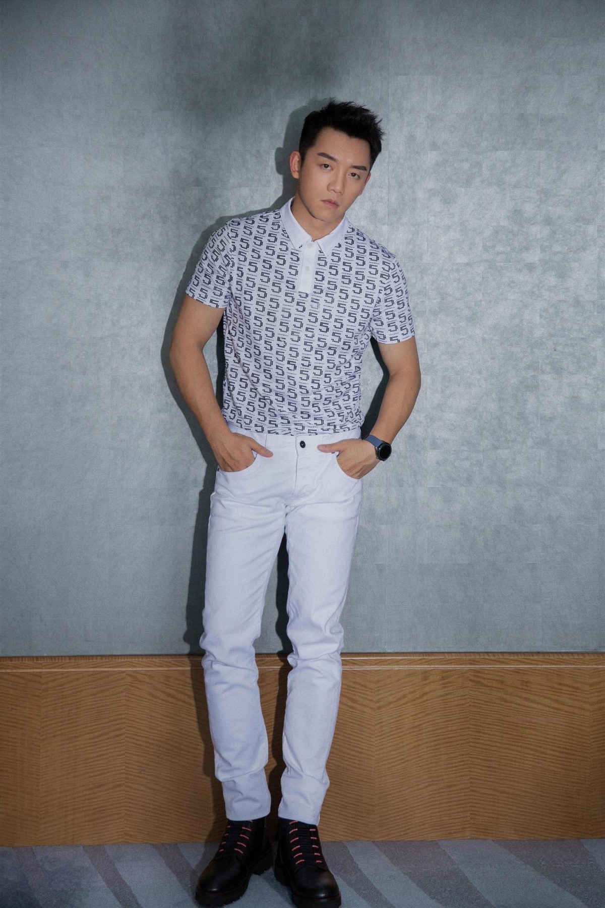 郑凯个人资料简介(被“女海王”骗,被女富豪伤,情感磋磨后娶平凡女孩很幸福)