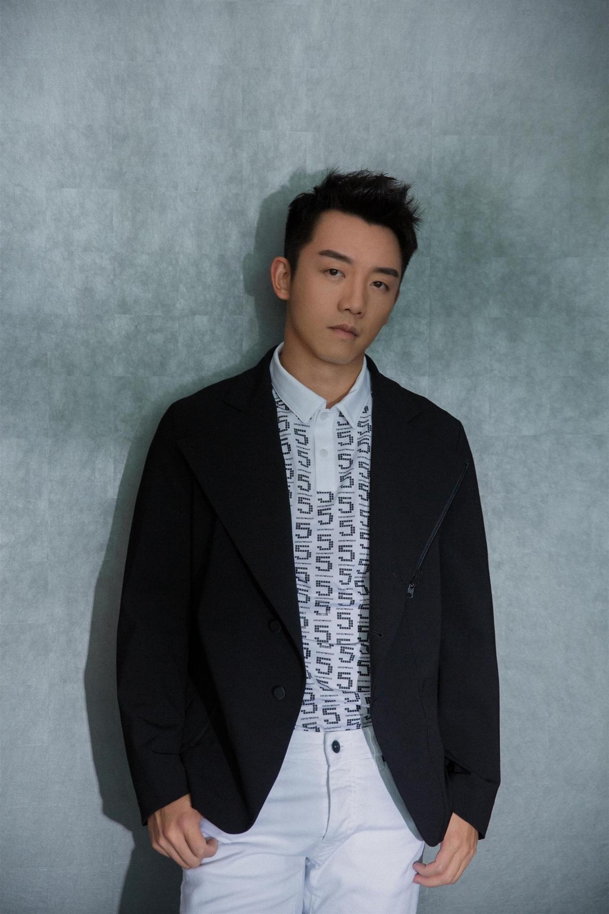 郑凯个人资料简介(被“女海王”骗,被女富豪伤,情感磋磨后娶平凡女孩很幸福)