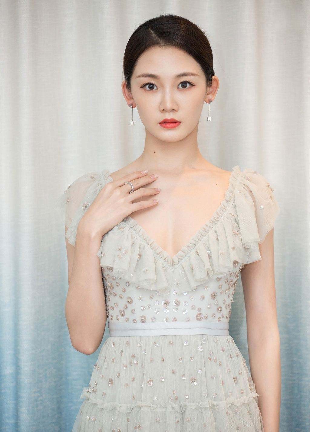 郑凯个人资料简介(被“女海王”骗,被女富豪伤,情感磋磨后娶平凡女孩很幸福)