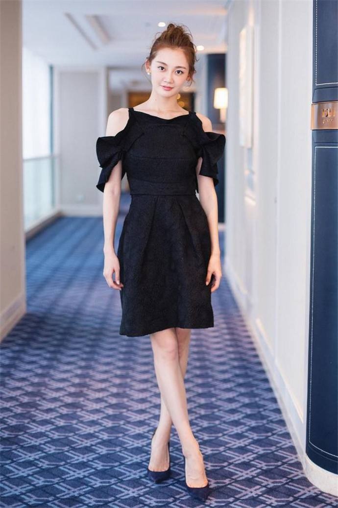 郑凯个人资料简介(被“女海王”骗,被女富豪伤,情感磋磨后娶平凡女孩很幸福)