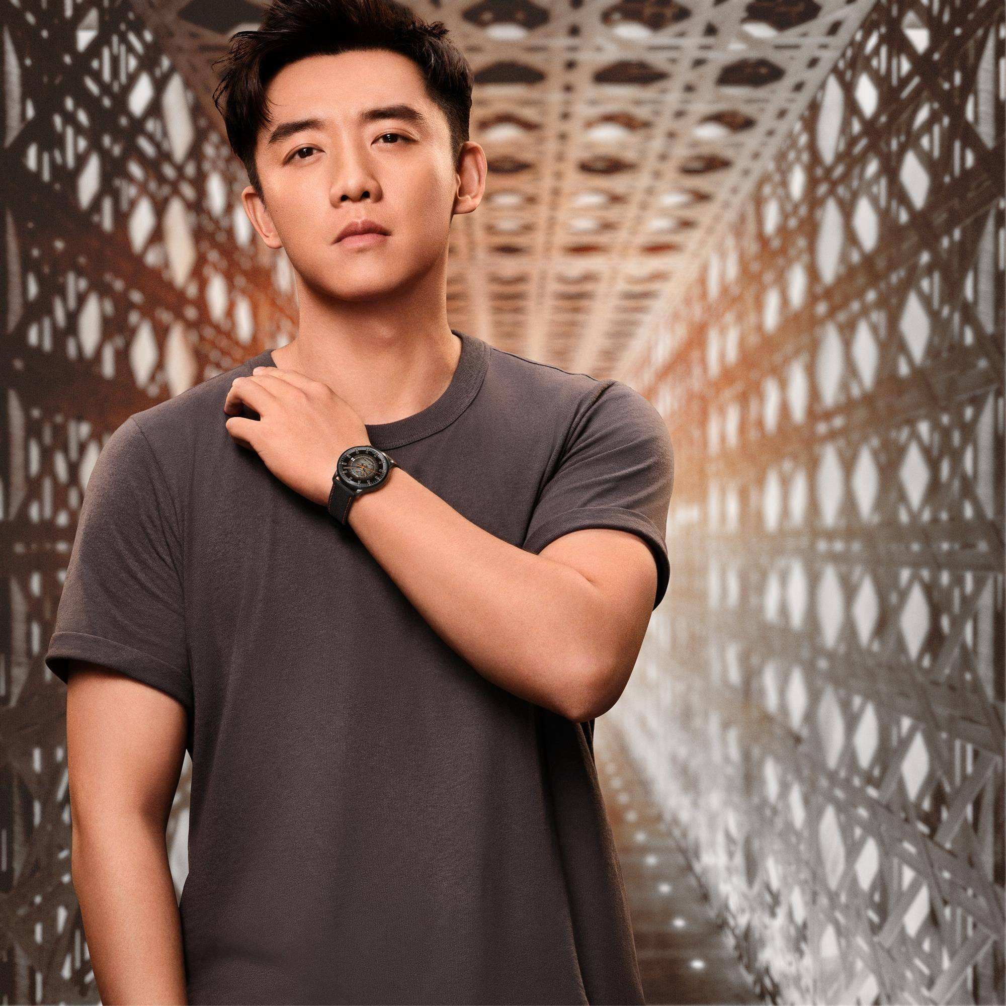 郑凯个人资料简介(被“女海王”骗,被女富豪伤,情感磋磨后娶平凡女孩很幸福)