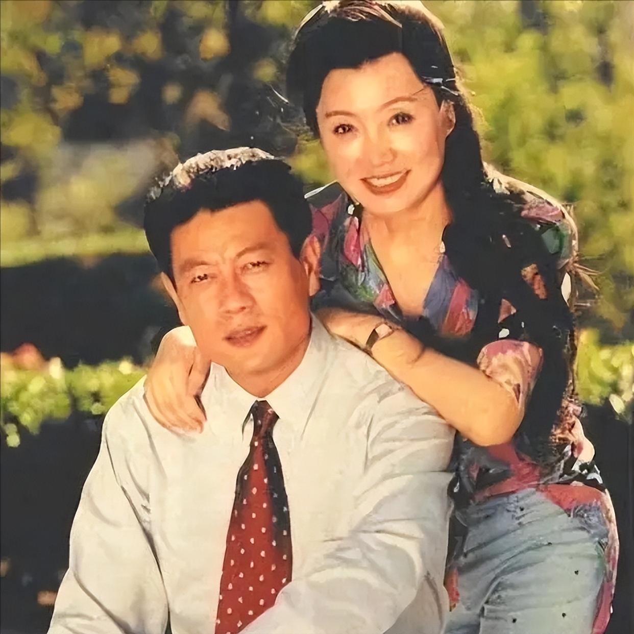 陈瑾老公是谁(巫刚:和丁克妻子离婚后,和不婚不育的陈瑾走在一起,相伴20年)