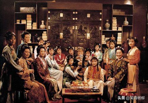 红楼梦的导演是谁(同样是《红楼梦》的导演,李少红和王扶林的差距,一目了然)