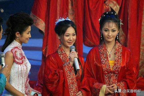 红楼梦的导演是谁(同样是《红楼梦》的导演,李少红和王扶林的差距,一目了然)