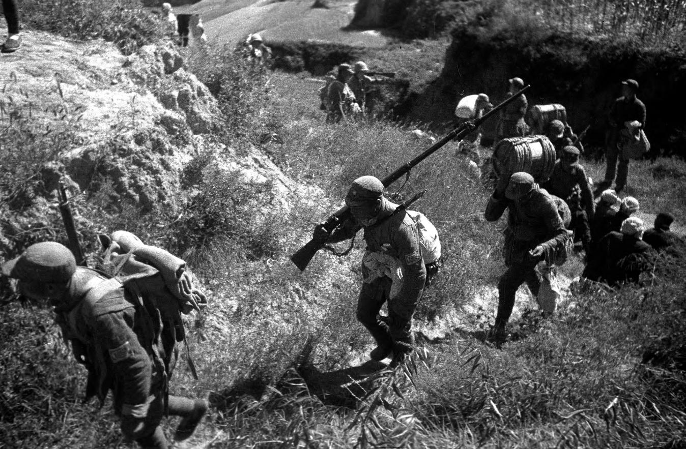 卫立惶简介(抗日名将卫立煌,屡受对手认可,1955年回到大陆后官至副国)