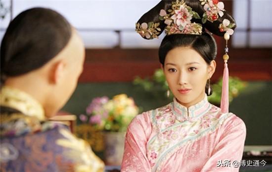 康熙的母亲是谁(康熙的生母:13岁被迫入宫,22岁成为太后,一生命苦)