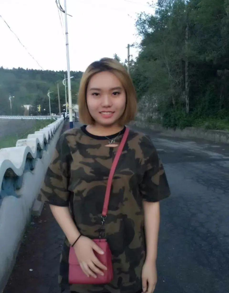 李雪琴是谁(名和利,救不了李雪琴)