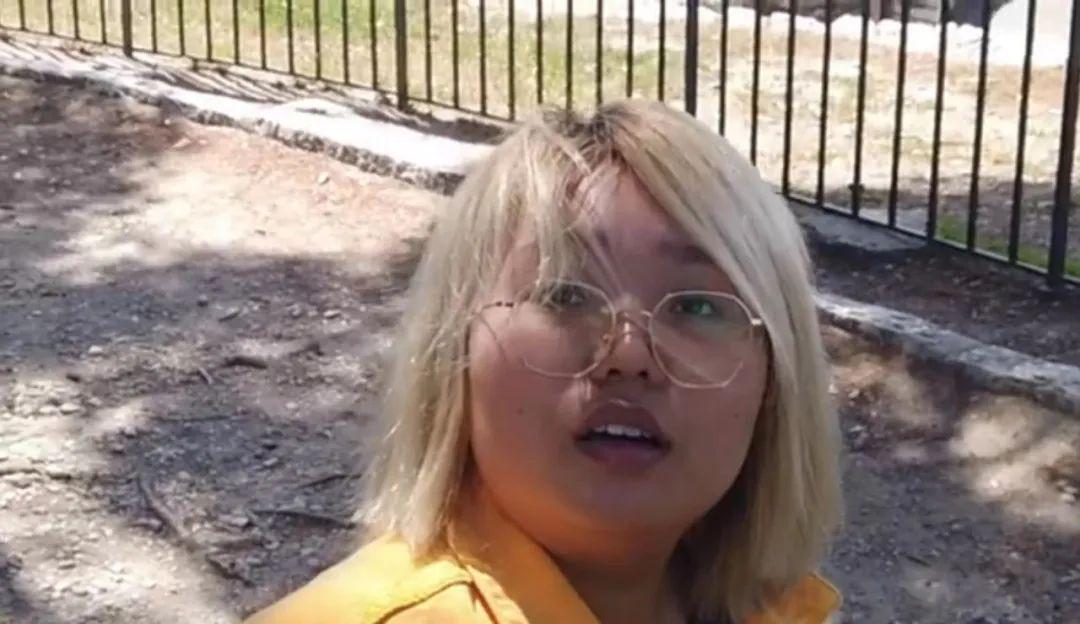 李雪琴是谁(名和利,救不了李雪琴)