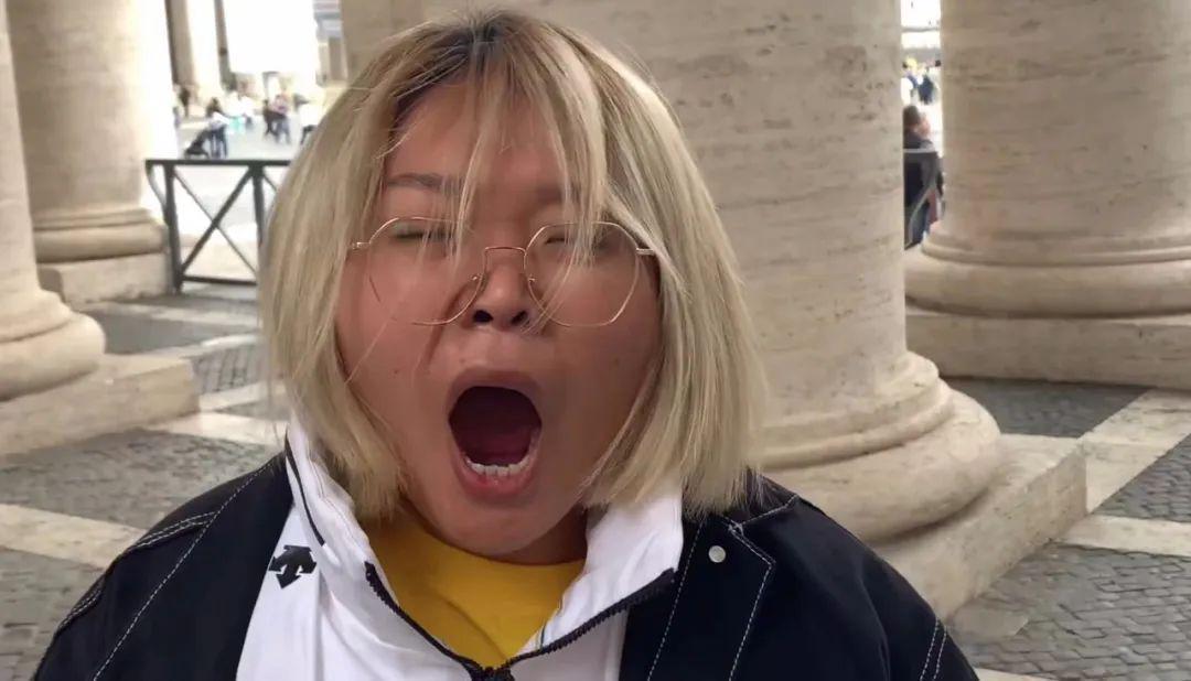 李雪琴是谁(名和利,救不了李雪琴)