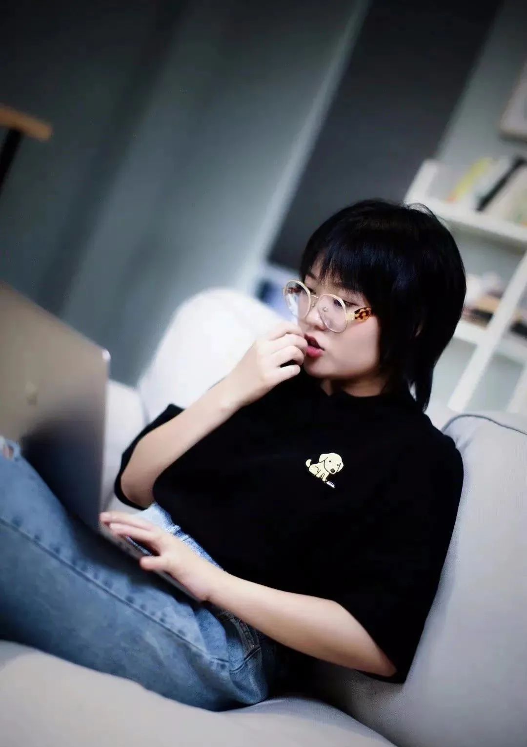 李雪琴是谁(名和利,救不了李雪琴)