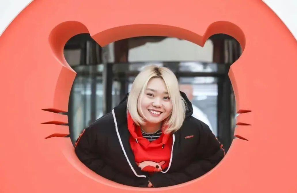 李雪琴是谁(名和利,救不了李雪琴)