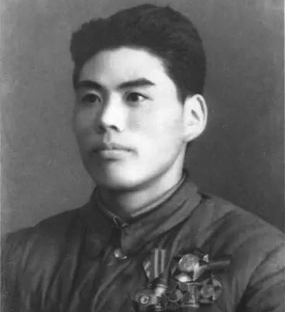 李延年的简介(这位91岁的四野老兵,前几天,刚刚获得了一枚最高荣誉勋章)