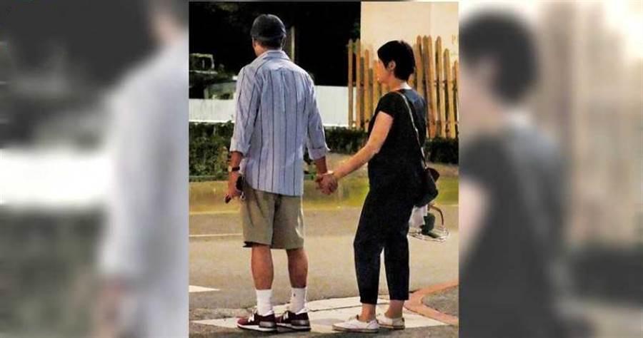 李宗盛老婆是谁(李宗盛小27岁娇妻罕曝光,面容清秀略发福,夫妻牵手淘古董显恩爱)