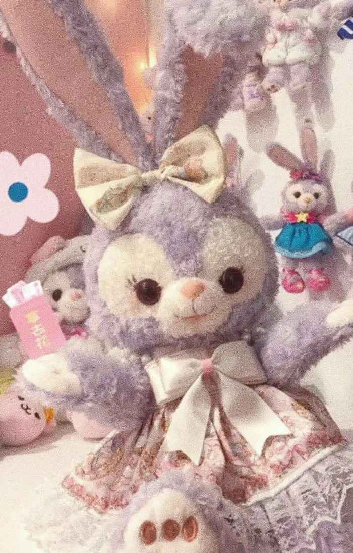 玲娜贝儿是谁(玲娜贝儿：争议女明星成名背后)