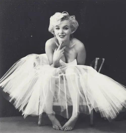 梦露是谁(玛丽莲·梦露:一场被历史误解的性感)