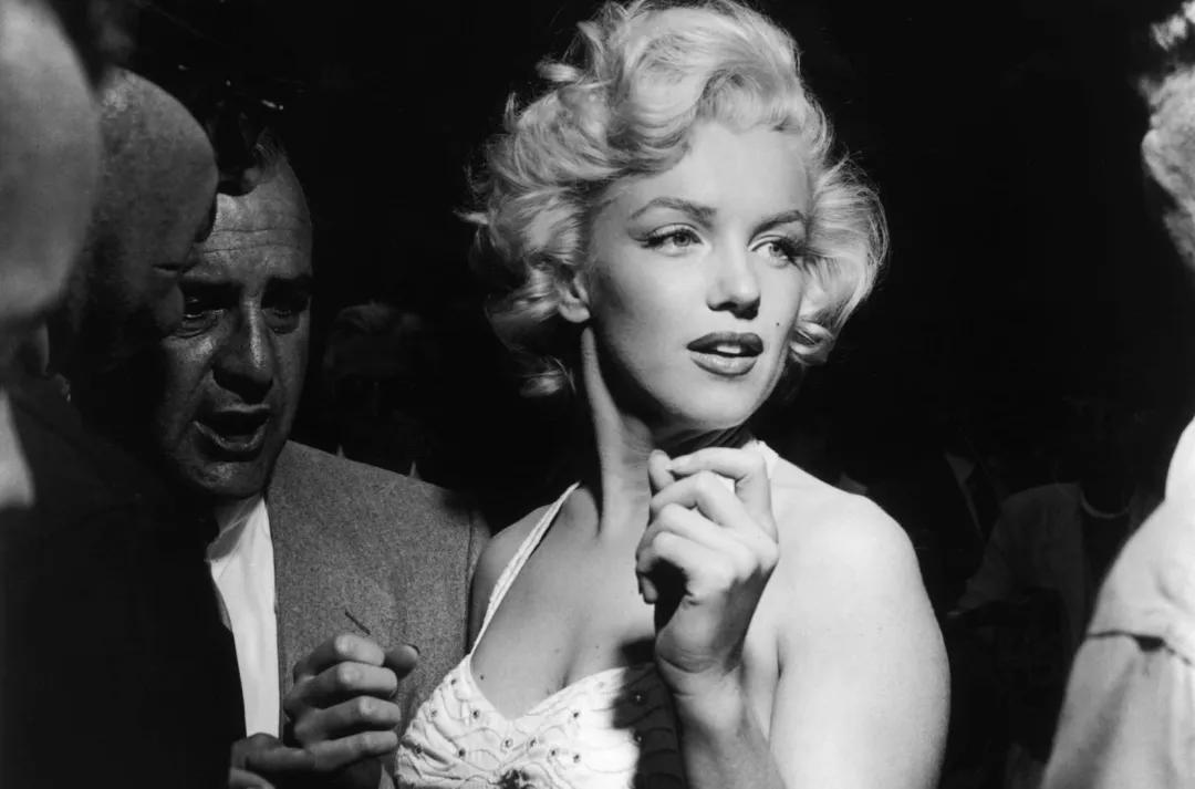 梦露是谁(玛丽莲·梦露:一场被历史误解的性感)