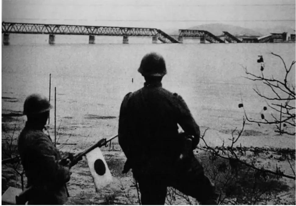 钱塘江大桥是谁设计的(茅以升造“钱塘江大桥”时,为何要特意留个大洞?)