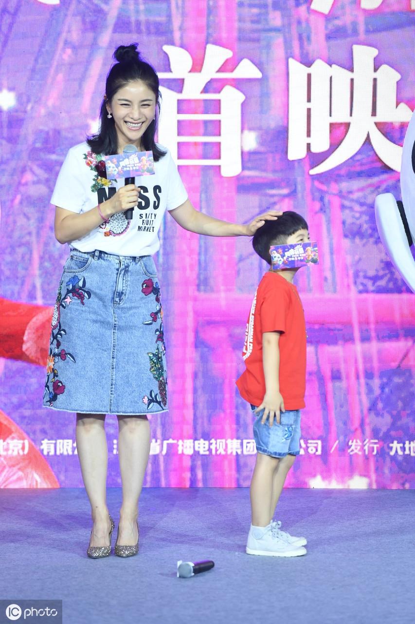 沙溢的老婆是谁(沙溢的老婆胡可,贤良淑德特别有旺夫相)