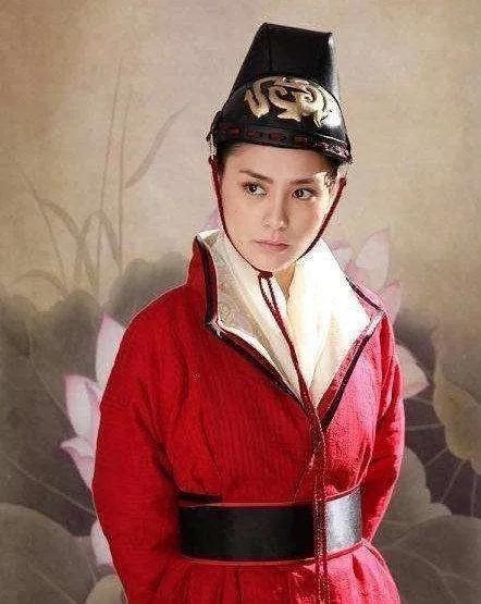 上官婉儿是谁(上官婉儿:绝世才女,史上最强女秘书,却沦为政治的附庸)