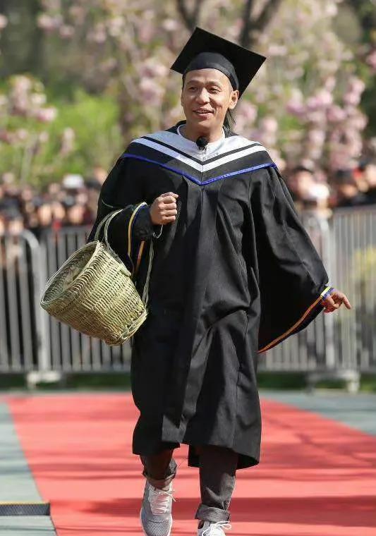 宋小宝的老婆是谁(宋小宝：二婚娶王雪，一对龙凤胎让他乐开怀)