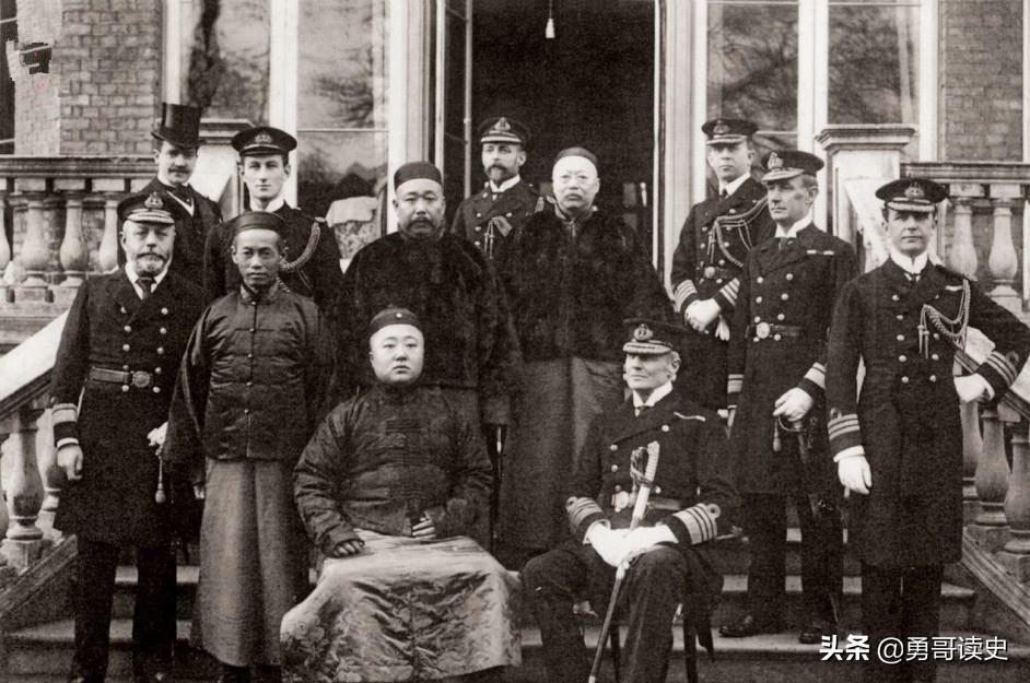 铁帽子王是谁(清朝有十二个铁帽子王:十个是亲王,只有两个是郡王)